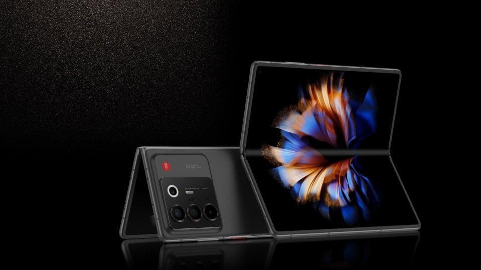 ZTE Nubia Fold view 10