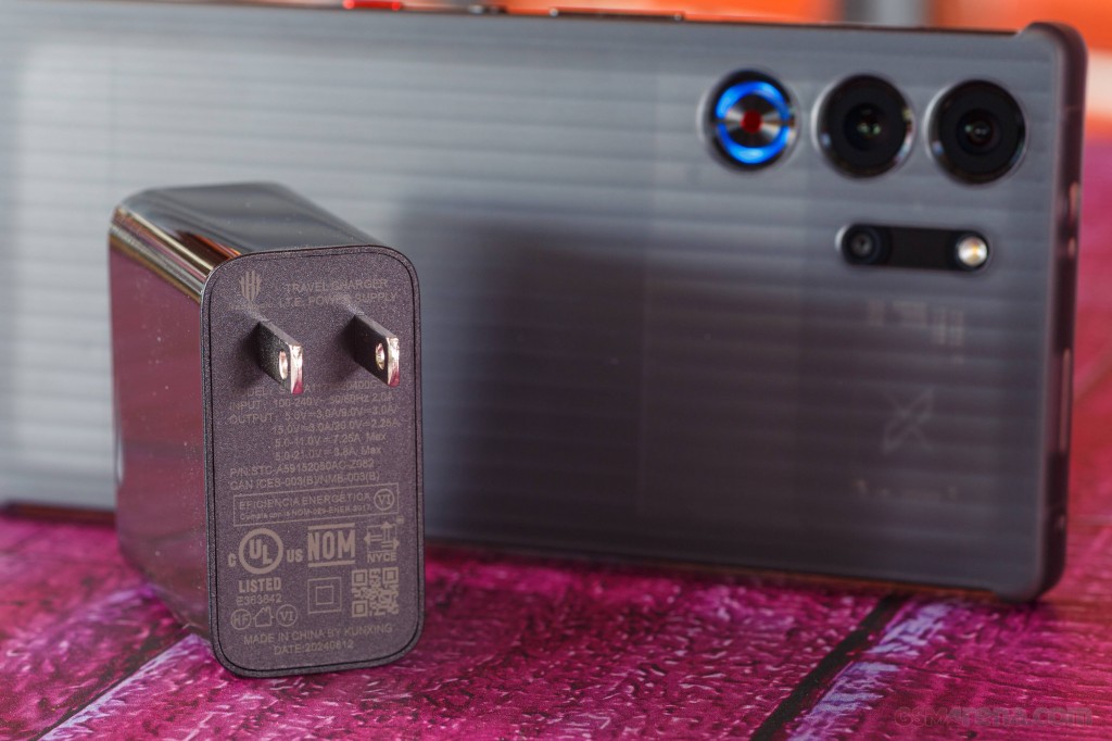 ZTE nubia RedMagic 10 Pro hands-on photo 2