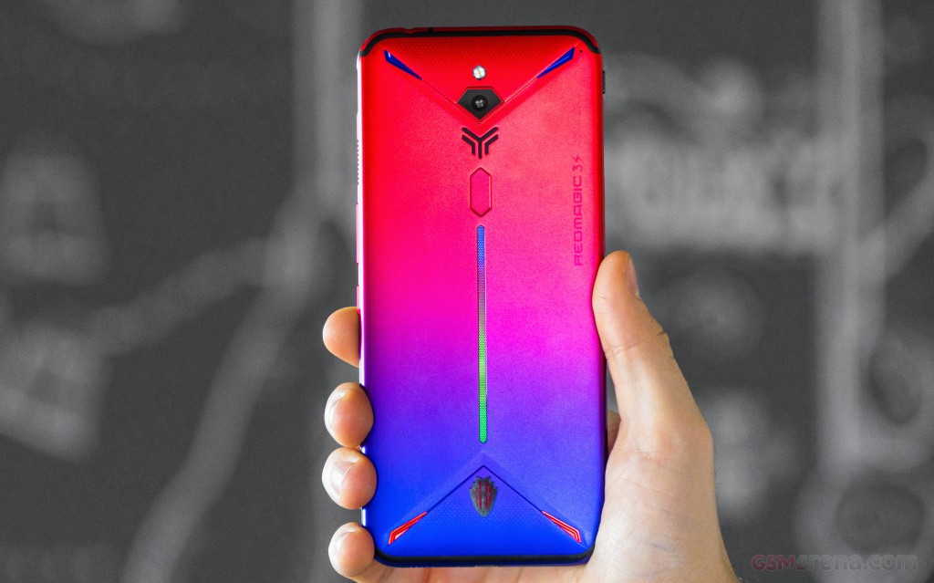 ZTE nubia RedMagic 3S hands-on photo 11