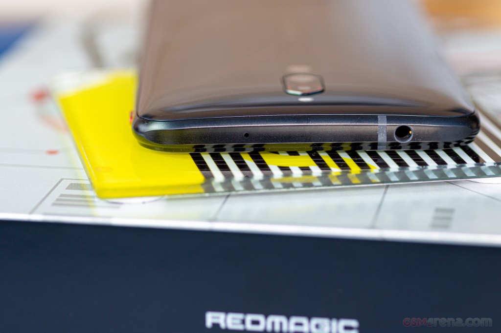 ZTE nubia RedMagic 5G hands-on photo 17