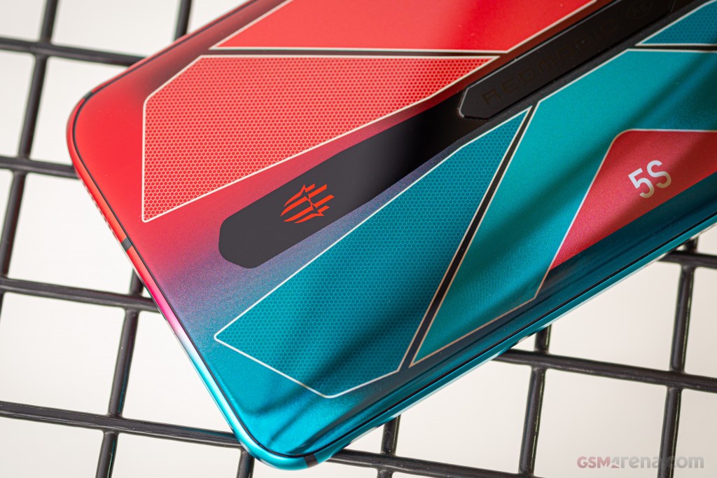 ZTE nubia RedMagic 5S hands-on photo 17