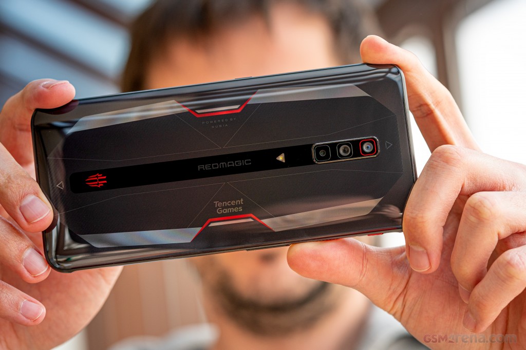 ZTE nubia RedMagic 6 hands-on photo 16