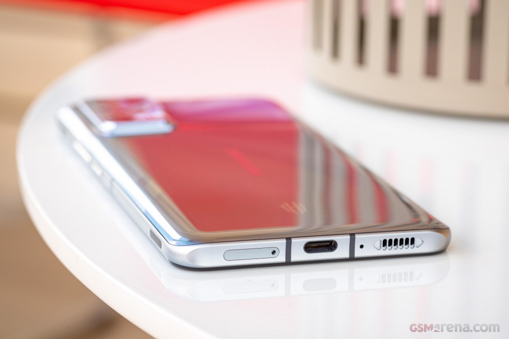 ZTE nubia RedMagic 6R hands-on photo 2