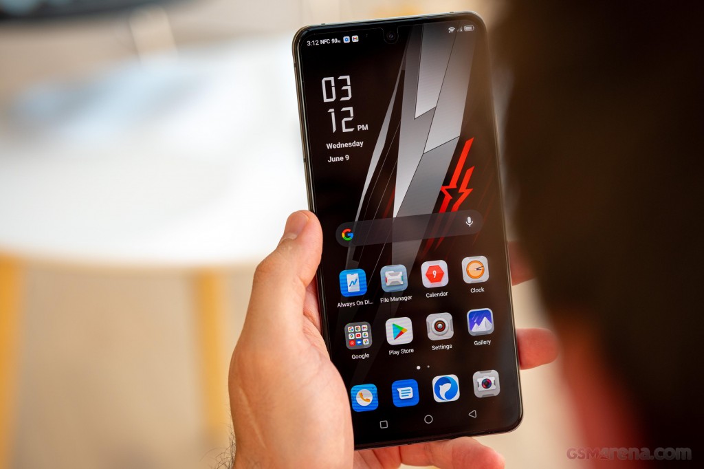 ZTE nubia RedMagic 6R hands-on photo 15