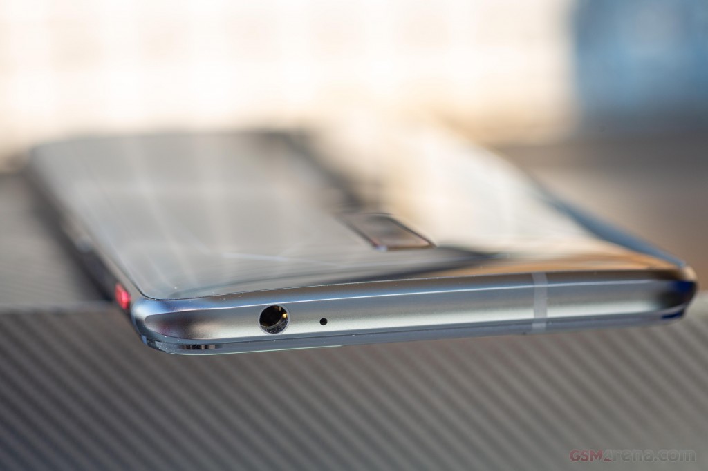ZTE nubia RedMagic 6s Pro hands-on photo 3