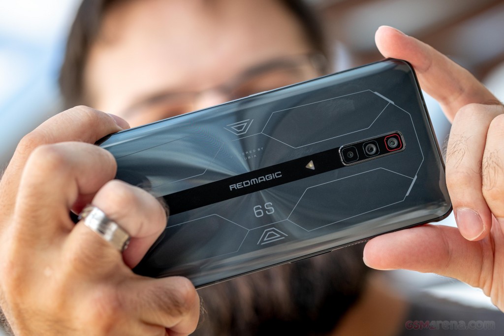 ZTE nubia RedMagic 6s Pro hands-on photo 18