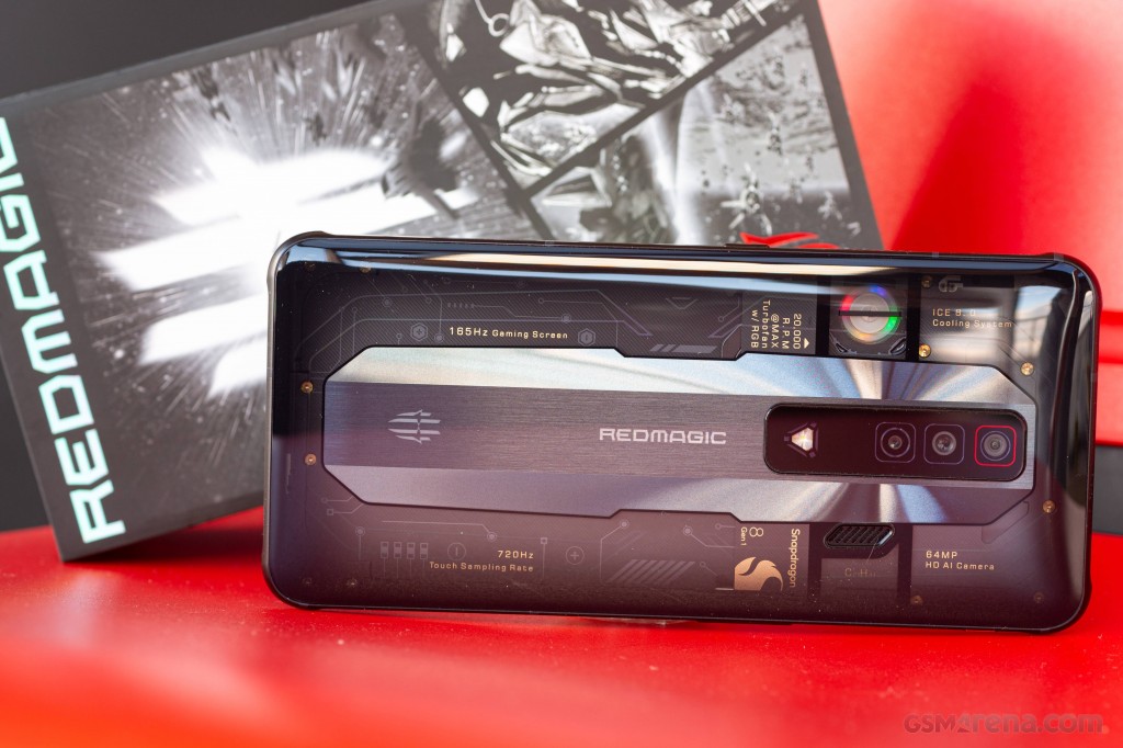ZTE nubia RedMagic 7 hands-on photo 3