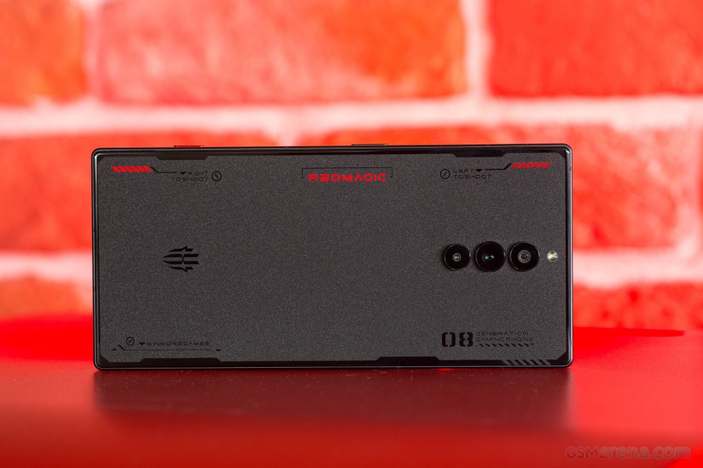 ZTE nubia RedMagic 8 Pro hands-on photo 3