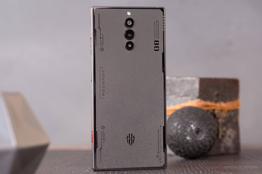 ZTE nubia RedMagic 8 Pro hands-on photo 13
