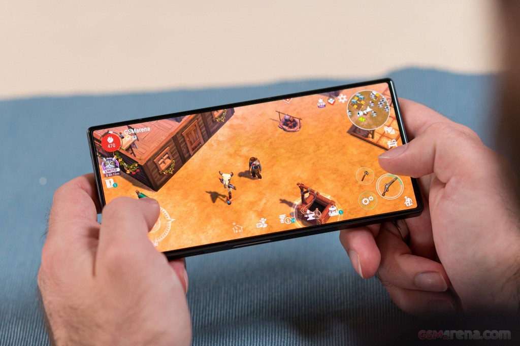 ZTE nubia RedMagic 8 Pro hands-on photo 30