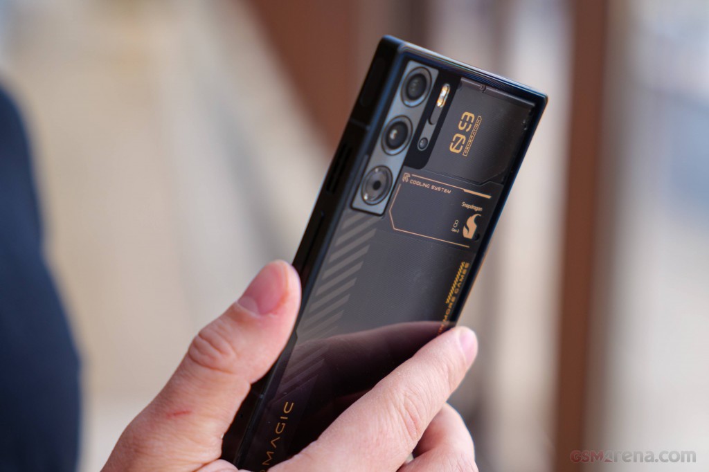 ZTE nubia RedMagic 9 Pro hands-on photo 21