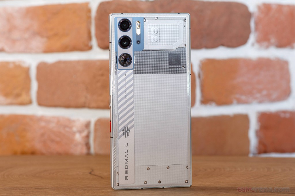 ZTE nubia RedMagic 9S Pro hands-on photo 6