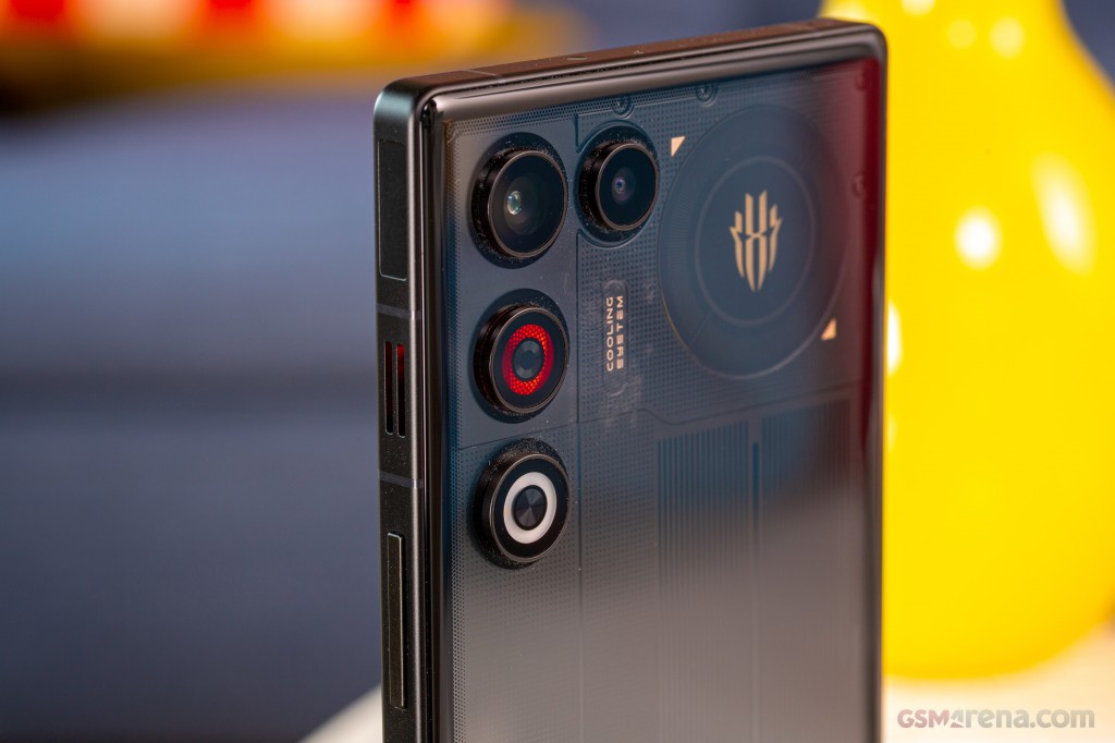 ZTE nubia RedMagic 11 Air hands-on photo 2