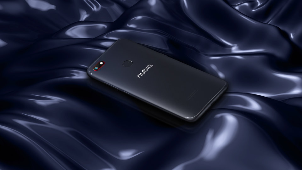 ZTE nubia V18 view 4