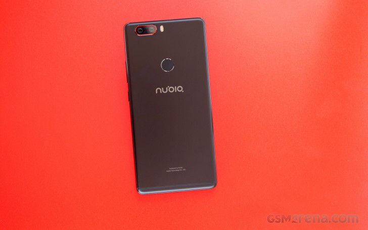 ZTE nubia Z17 hands-on photo 2
