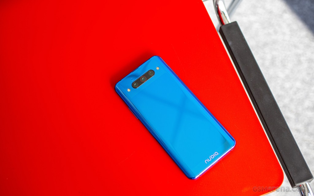 ZTE nubia Z20 hands-on photo 12