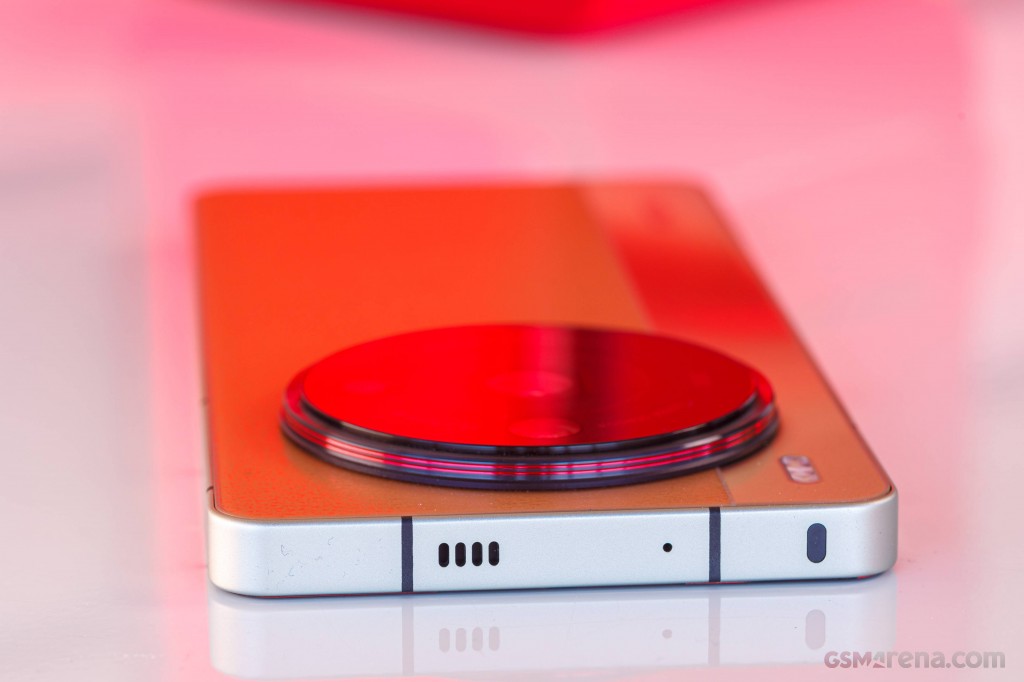 ZTE nubia Z50S Pro hands-on photo 13