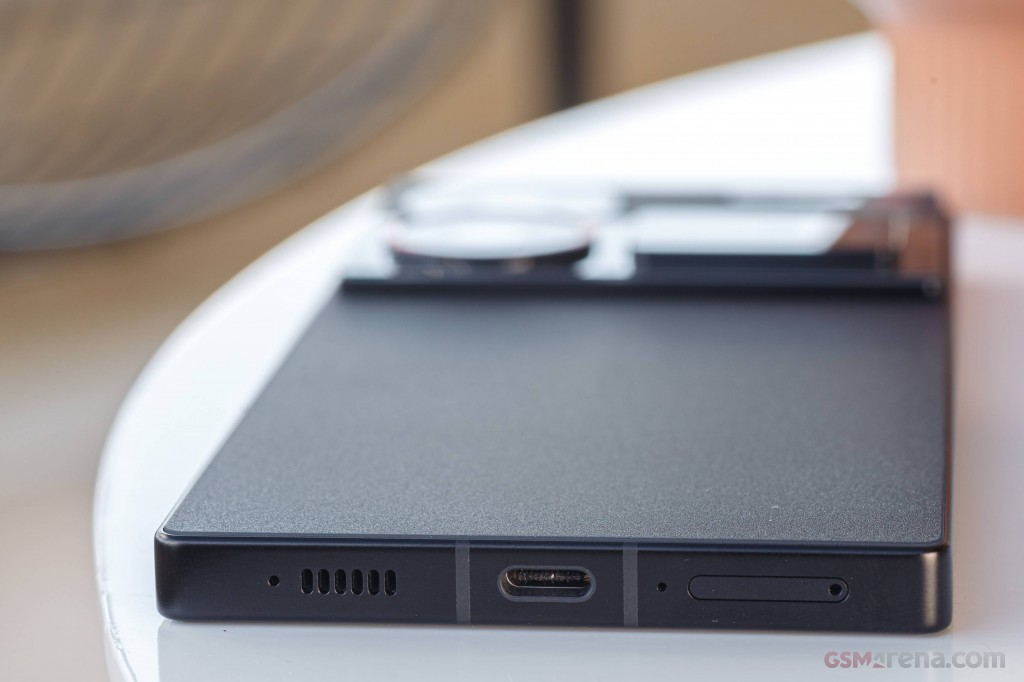 ZTE nubia Z60 Ultra hands-on photo 9