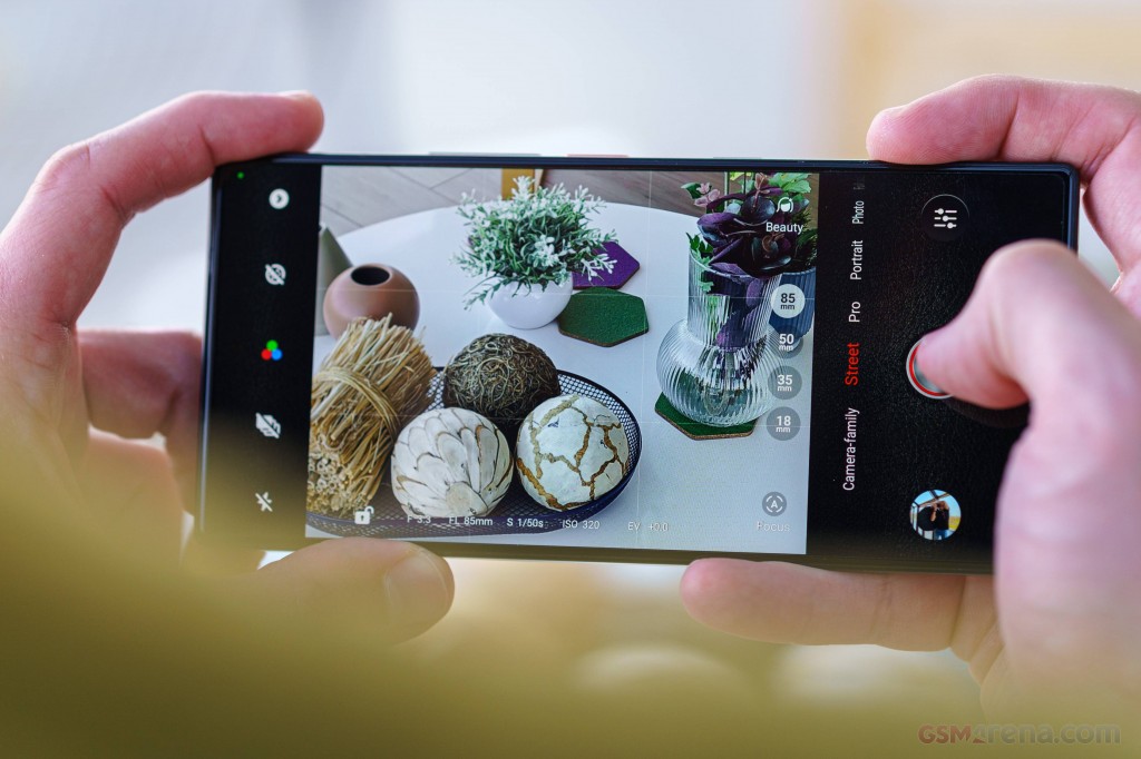 ZTE nubia Z60 Ultra hands-on photo 22