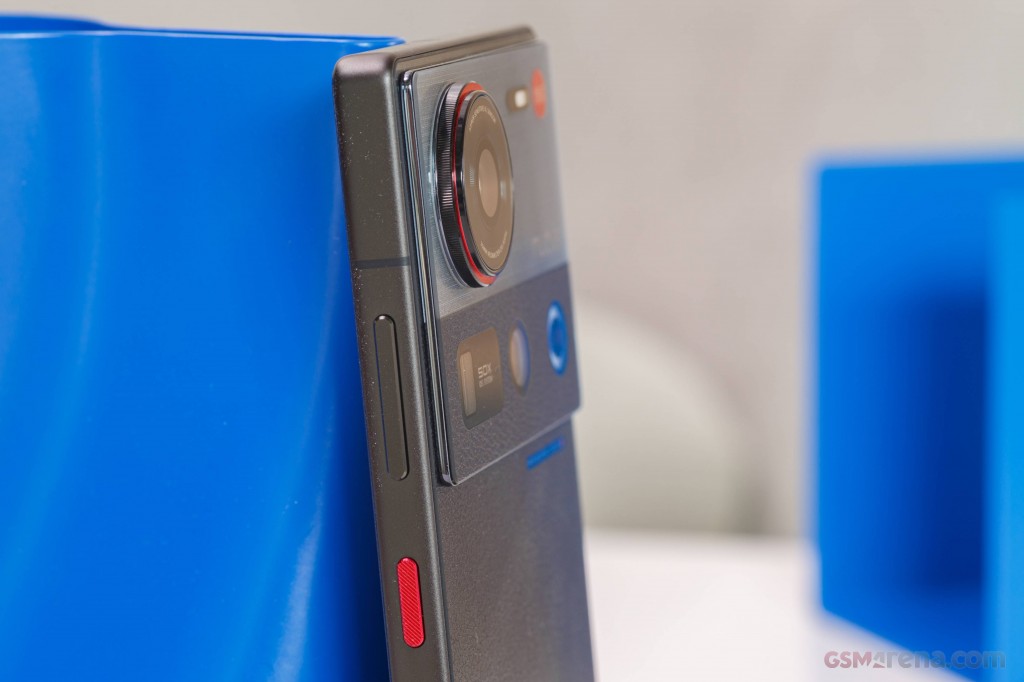 ZTE nubia Z70S Ultra hands-on photo 7