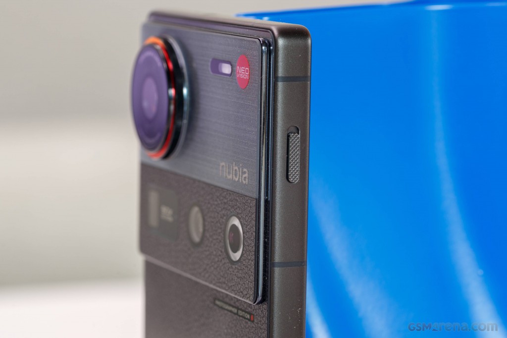ZTE nubia Z70S Ultra hands-on photo 9