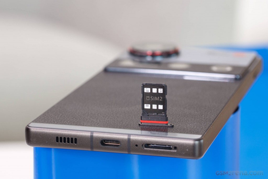 ZTE nubia Z70S Ultra hands-on photo 11