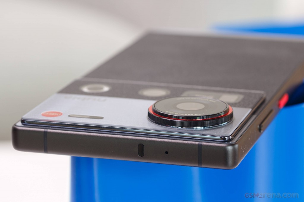 ZTE nubia Z70S Ultra hands-on photo 12