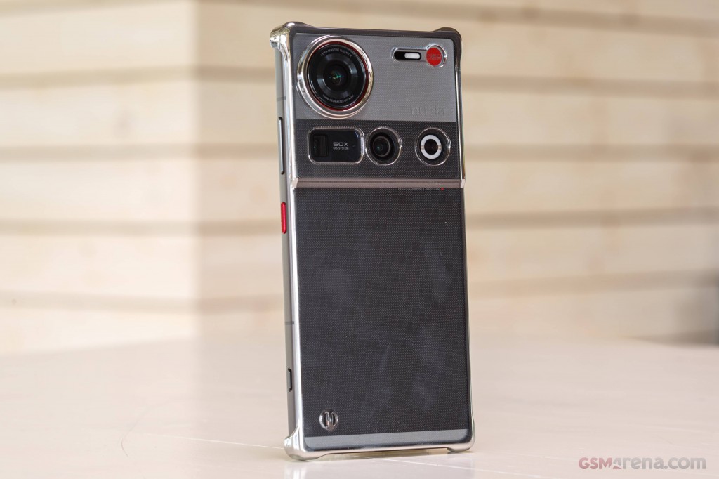 ZTE nubia Z70S Ultra hands-on photo 15