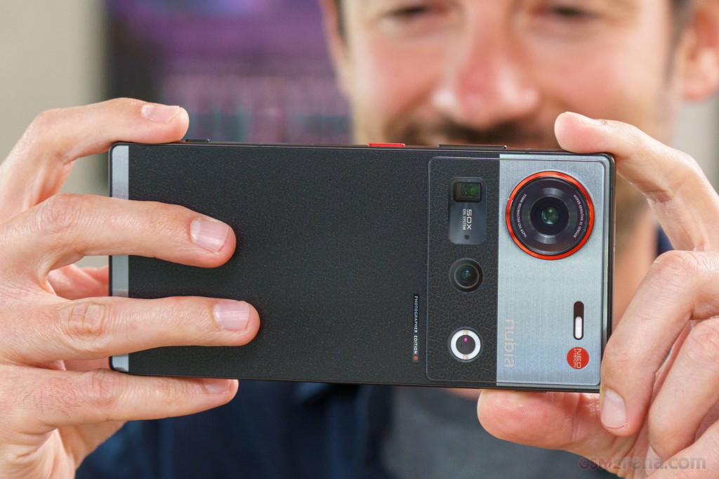 ZTE nubia Z70S Ultra hands-on photo 18