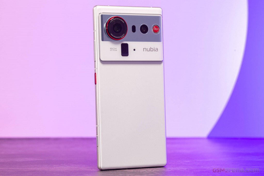 ZTE nubia Z80 Ultra hands-on photo 3