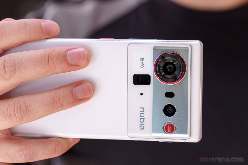 ZTE nubia Z80 Ultra hands-on photo 16