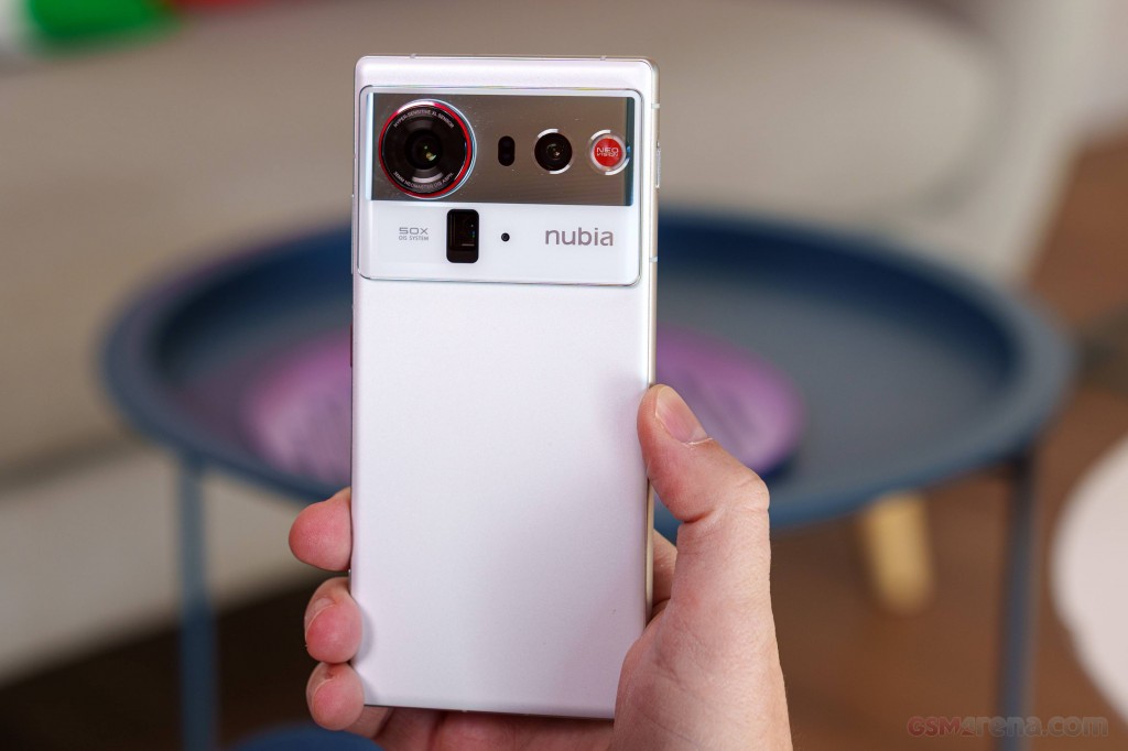 ZTE nubia Z80 Ultra hands-on photo 21